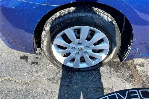Deep Blue Pearl 2019 Nissan Sentra S
