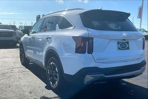Glacial White Pearl 2024 Kia Sorento S