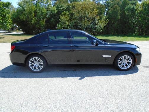 2011 BMW 750 i xDrive