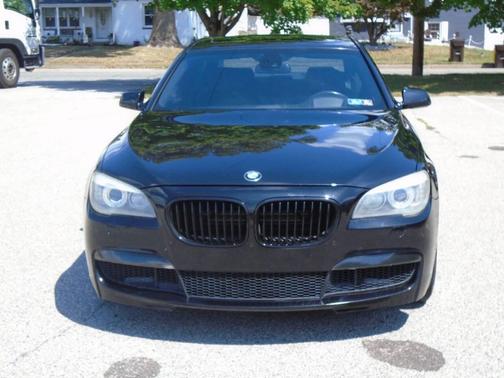 2011 BMW 750 i xDrive