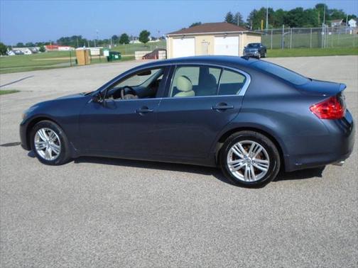 2011 INFINITI G37x Base