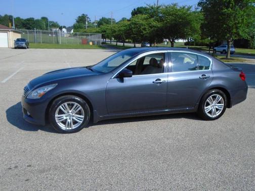 2011 INFINITI G37x Base