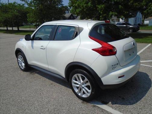 2013 Nissan Juke S AWD 4dr Crossover