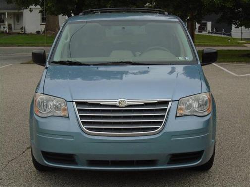 2010 Chrysler Town & Country LX 4dr Mini Van