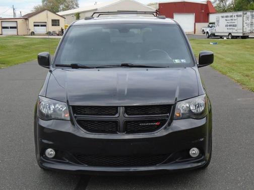 Black 2018 Dodge Grand Caravan GT