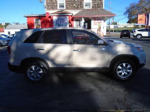2011 Kia Sorento LX