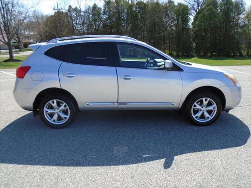 2011 Nissan Rogue SV