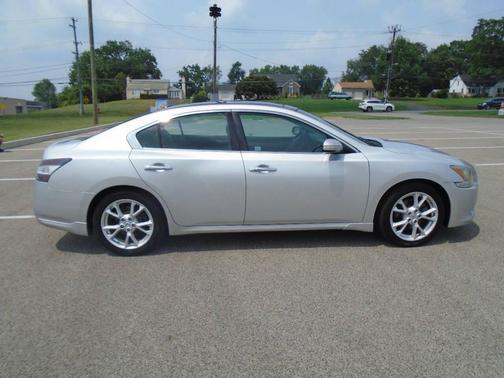 2014 Nissan Maxima SV