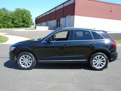 Black 2013 Audi Q5 2.0T Premium Plus