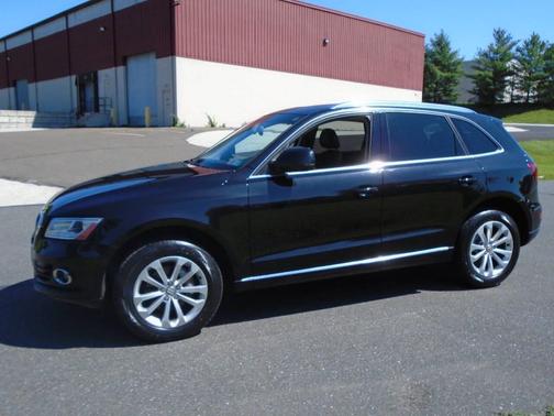 Black 2013 Audi Q5 2.0T Premium Plus