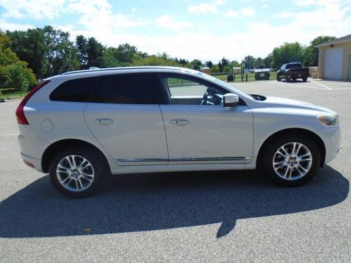 2015 Volvo XC60 T5 Platinum