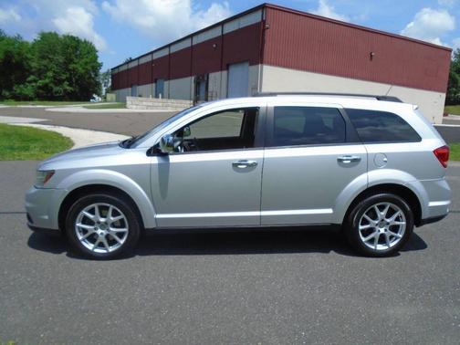 Bright Silver Metallic Clearcoat 2014 Dodge Journey SXT