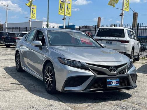 2022 Toyota Camry SE