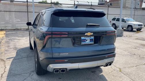 2025 Chevrolet Traverse LT