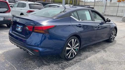 2022 Nissan Altima SR FWD