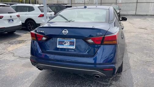 2022 Nissan Altima SR FWD