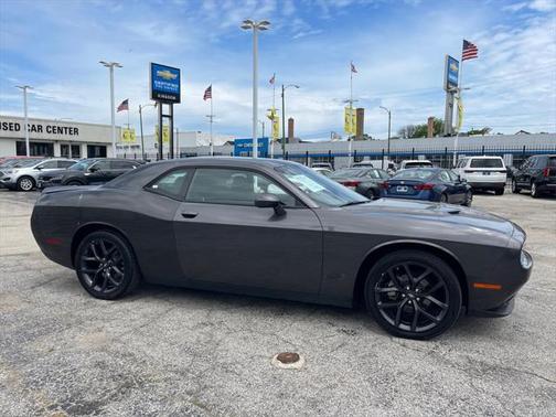 2022 Dodge Challenger SXT