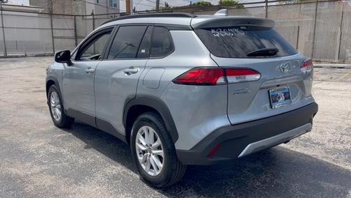 2024 Toyota Corolla Cross LE