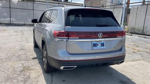 2024 Volkswagen Atlas 2.0T SE w/Technology 4MOTION