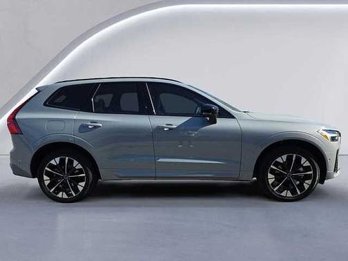 Vapour Grey 2026 Volvo XC60 Plus