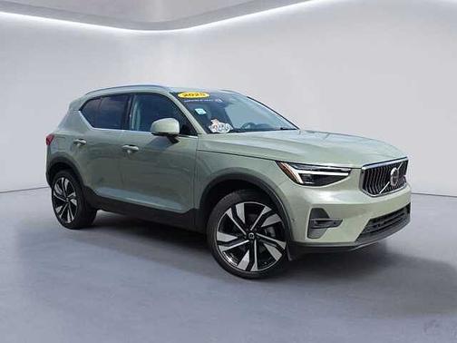 Sage Green 2025 Volvo XC40 Ultra