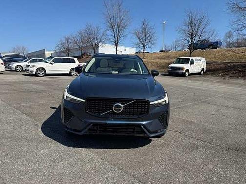 2023 Volvo XC60 Plus