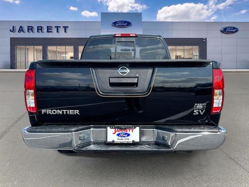 Magnetic Black 2017 Nissan Frontier SV-I4