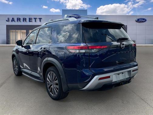 Deep Ocean Blue 2023 Nissan Pathfinder SL