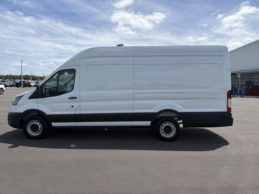 Oxford White 2026 Ford Transit-250 Base