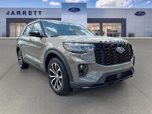 Gray 2026 Ford Explorer ST-Line