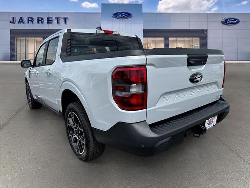 Space White Metallic 2026 Ford Maverick Lariat