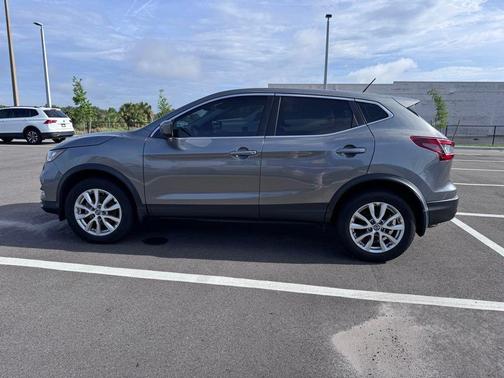 Gun Metallic 2021 Nissan Rogue Sport S