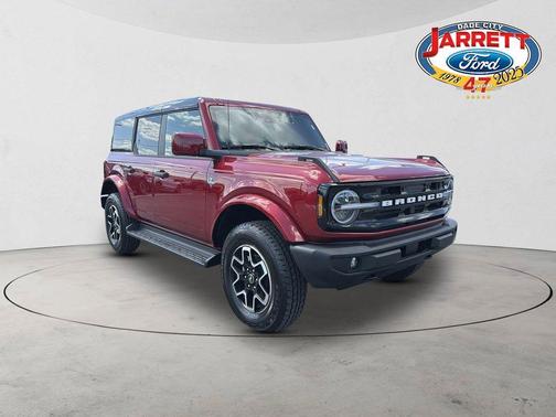 Ruby Red Metallic Tinted Clearcoat 2026 Ford Bronco Outer Banks
