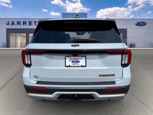 Space White Metallic 2026 Ford Explorer Tremor