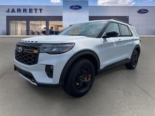Space White Metallic 2026 Ford Explorer Tremor