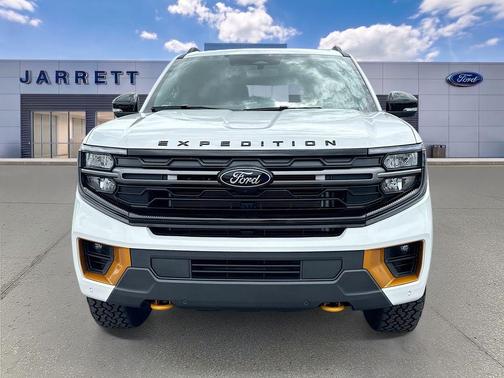 Star White 2026 Ford Expedition Tremor