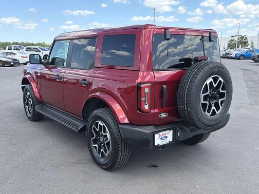 Ruby Red Metallic Tinted Clearcoat 2026 Ford Bronco Outer Banks