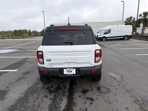 Oxford White 2026 Ford Bronco Sport Outer Banks