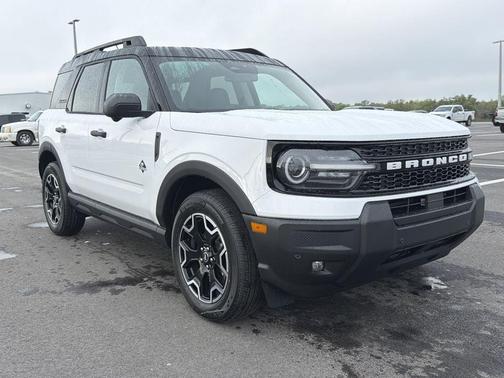 Oxford White 2026 Ford Bronco Sport Outer Banks