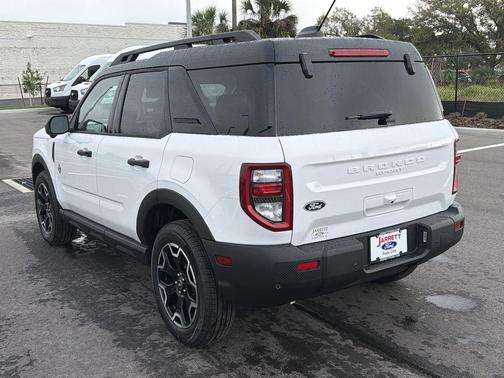 Oxford White 2026 Ford Bronco Sport Outer Banks