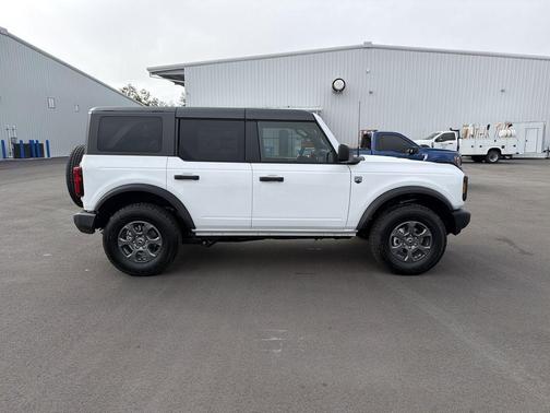Oxford White 2026 Ford Bronco Big Bend
