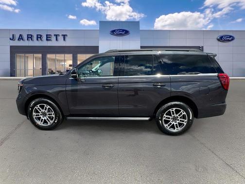 Dark Matter Gray Metallic 2026 Ford Expedition Active