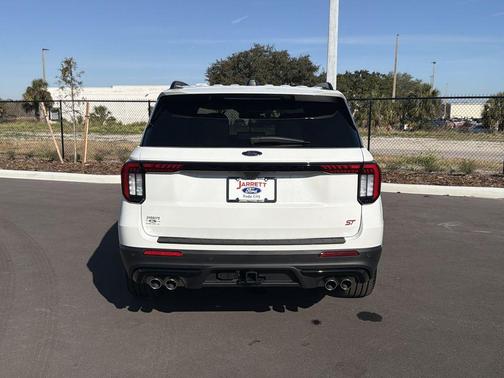 Star White 2026 Ford Explorer ST