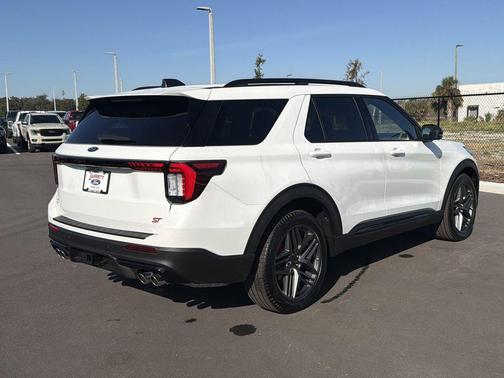 Star White 2026 Ford Explorer ST