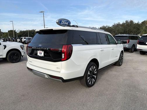 Star White 2025 Ford Expedition Max Platinum