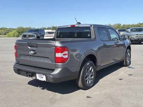 Carbonized Gray Metallic 2026 Ford Maverick XLT