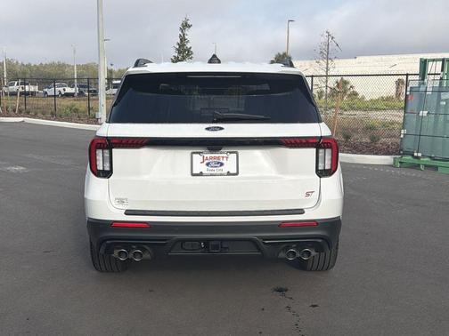 Star White 2026 Ford Explorer ST