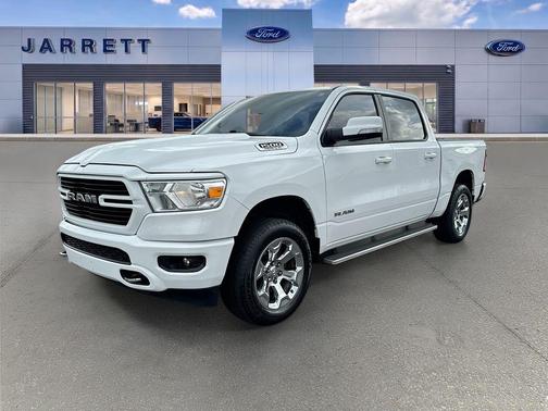 Bright White Clearcoat 2019 RAM 1500 Big Horn