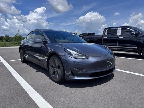 Gray 2022 Tesla Model 3 Long Range