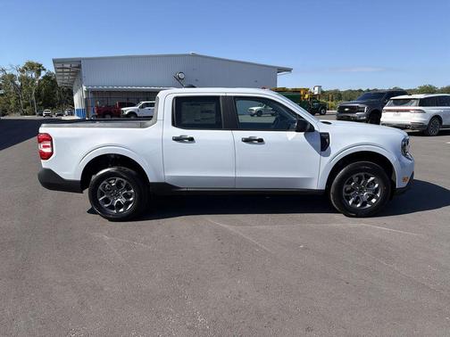 Space White Metallic 2026 Ford Maverick XLT